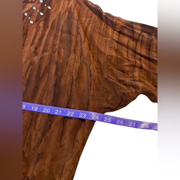 Vintage 80s Risky Western Fringe Top Boho Brown Suede Look Studded V-Neck Shirt - Picture 9 of 14